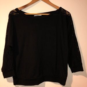Black 3/4 Sleeve Lace Detailed Top